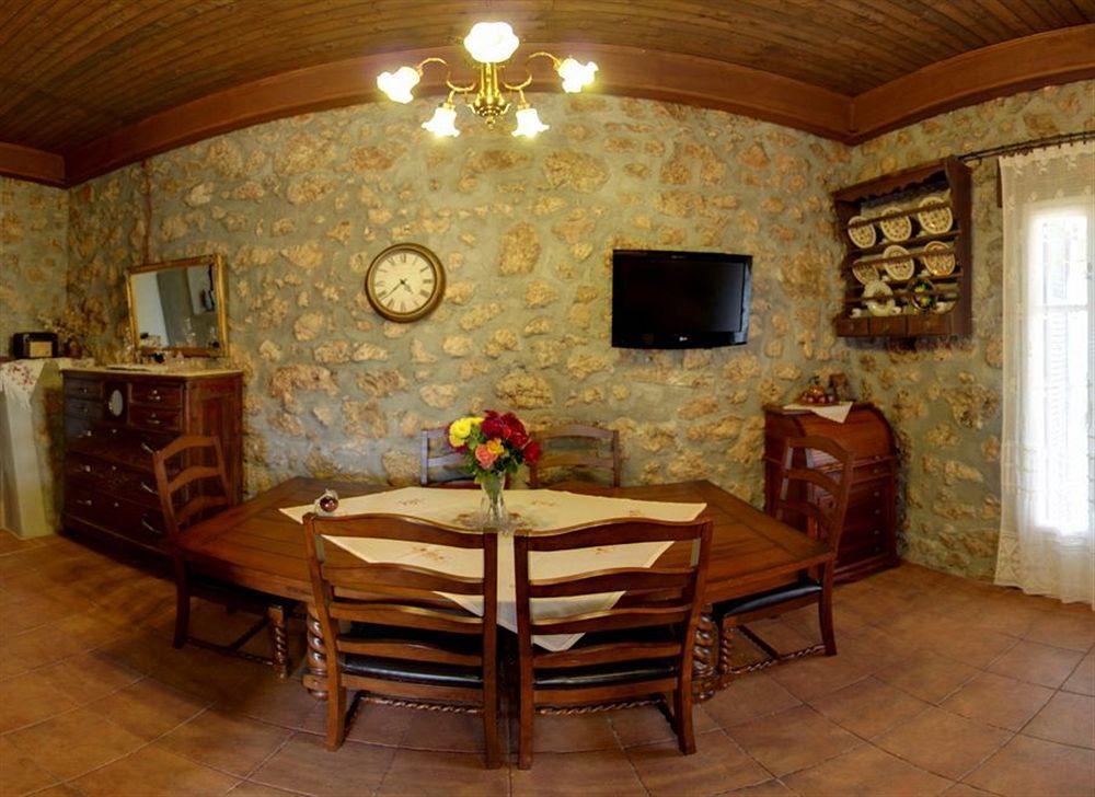 Agallis Corfu * Σωκράκι